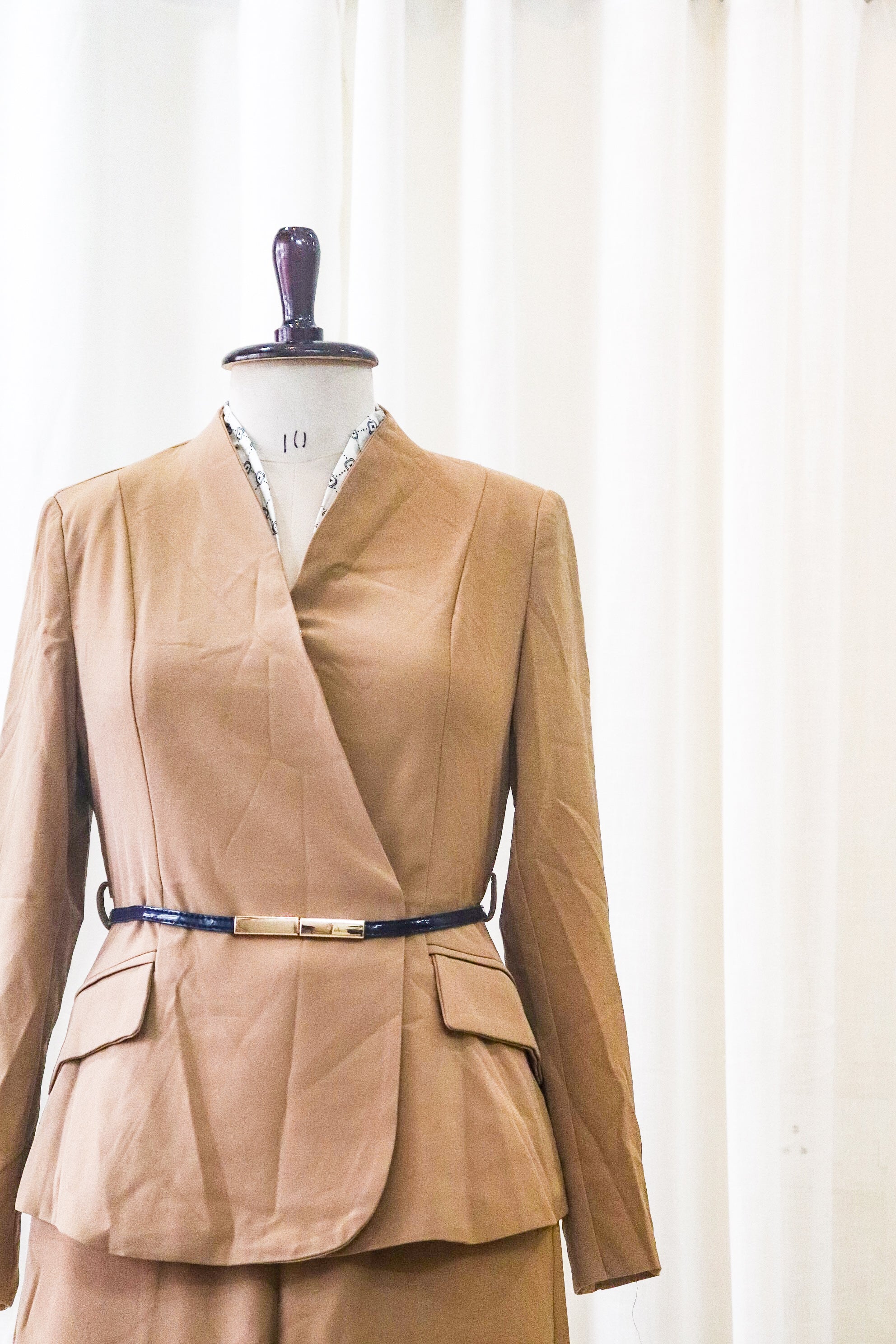 Power brown Pantsuit! 💼✨