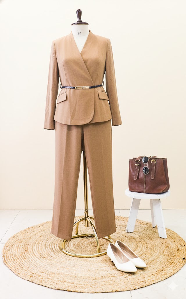 Power brown Pantsuit! 💼✨
