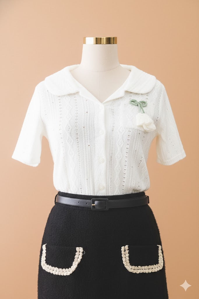 Ivory Eyelet Collar Knit Top!