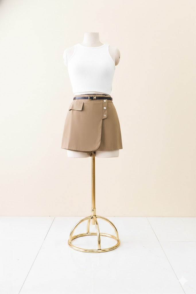 Chic Commander Skort!