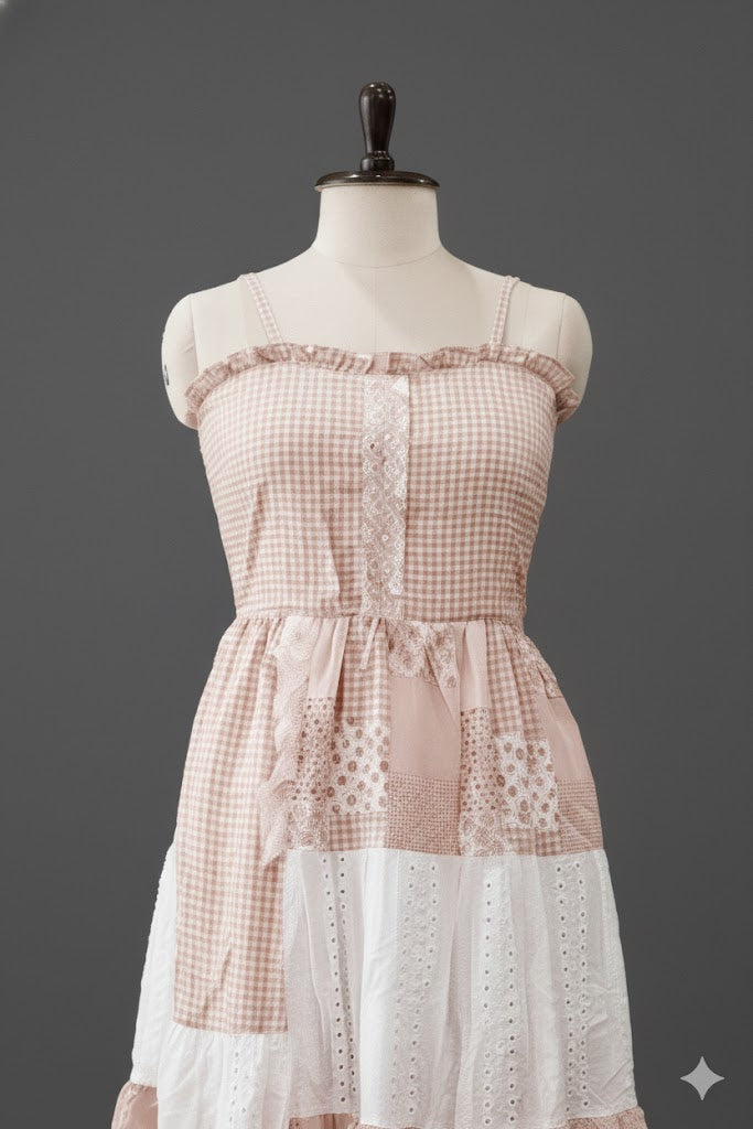 Sweetheart Gingham & Lace Midi Dress!